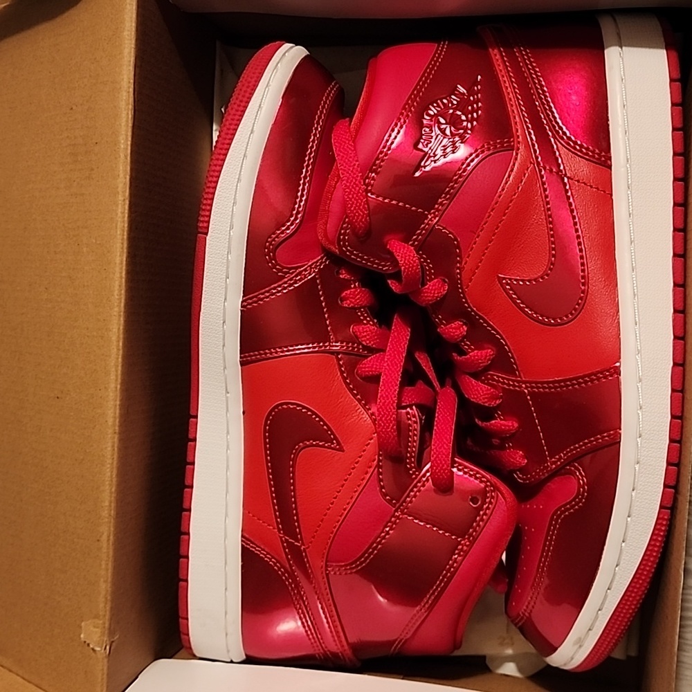 COPY - Lightly worn jordan 1s